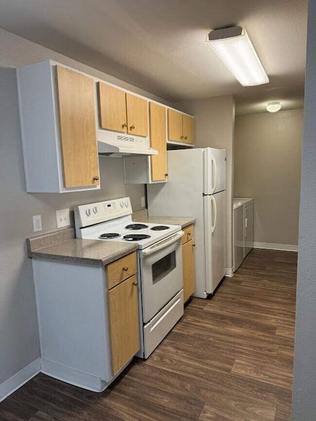 Building Photo - The ideal space to balance life, work and play.