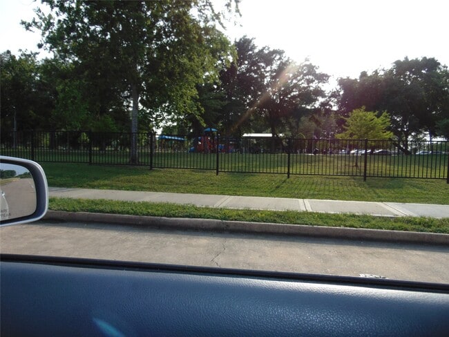 Building Photo - 8603 Rustling Leaves Dr