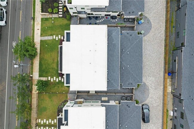 Building Photo - 94 Whitefoord Ave NE