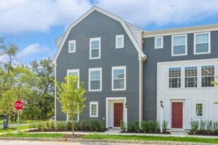 Building Photo - 701 Halcyon Ln