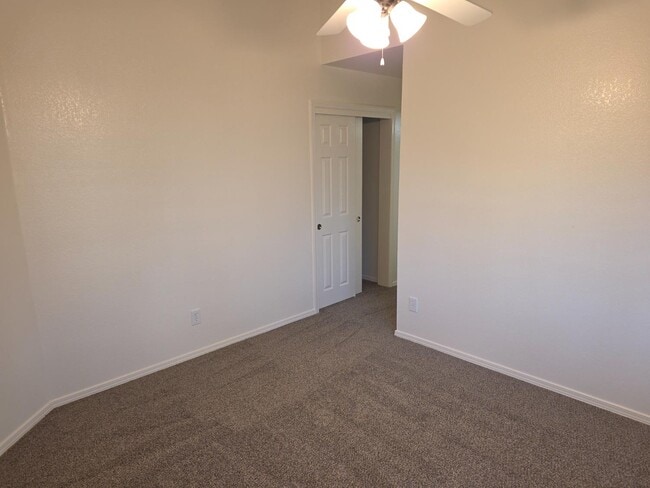 Building Photo - 832 Burlingame Ave