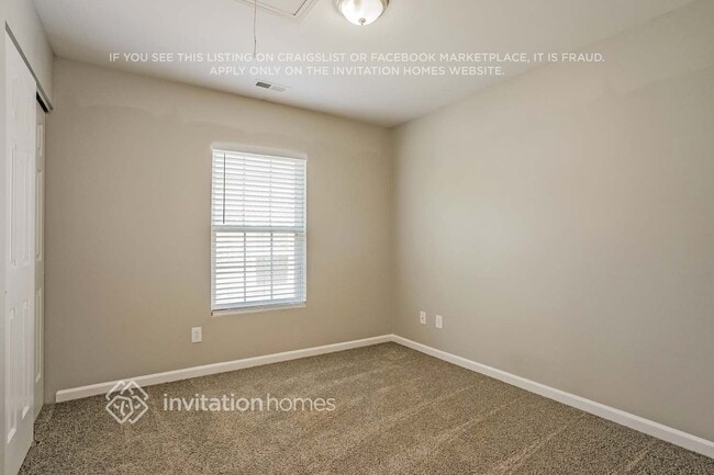 Building Photo - 325 Palmdale Ct