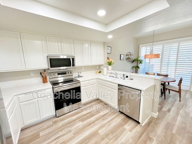 Building Photo - 55544 Laurel Valley