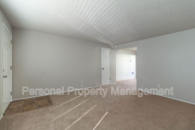 Building Photo - 506 E 34th St