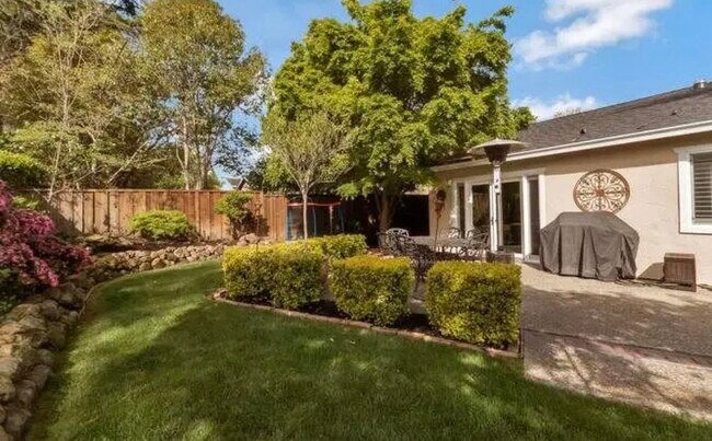 Building Photo - 669 Rock Island Cir