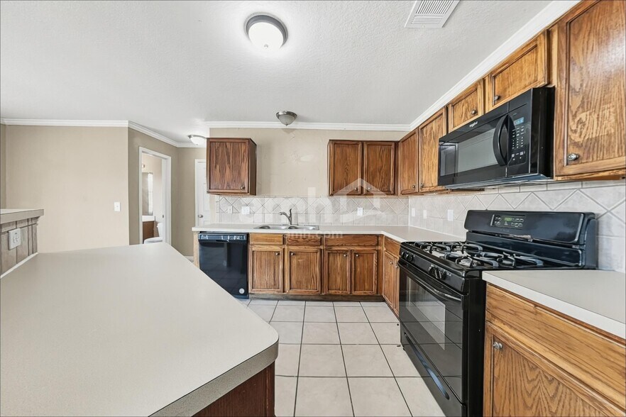 Building Photo - 674 Cypresswood Trce