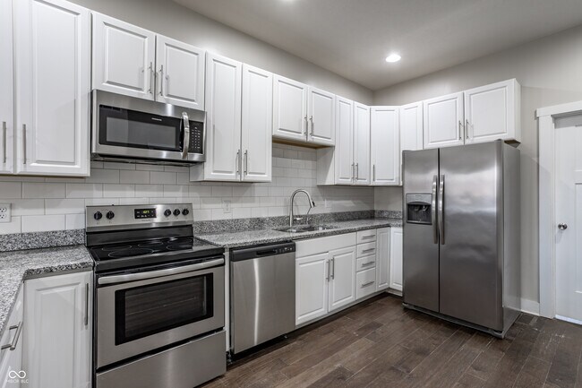 Building Photo - 421 E Morris St