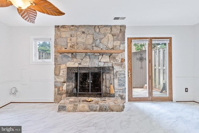 Building Photo - 9652 Marston Ln