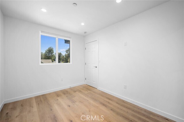 Building Photo - 1049 Yarmouth Ave
