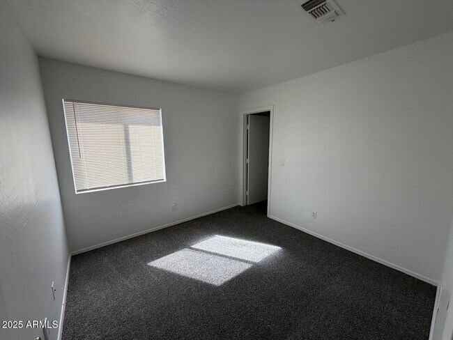 Building Photo - 4408 N 111th Ln