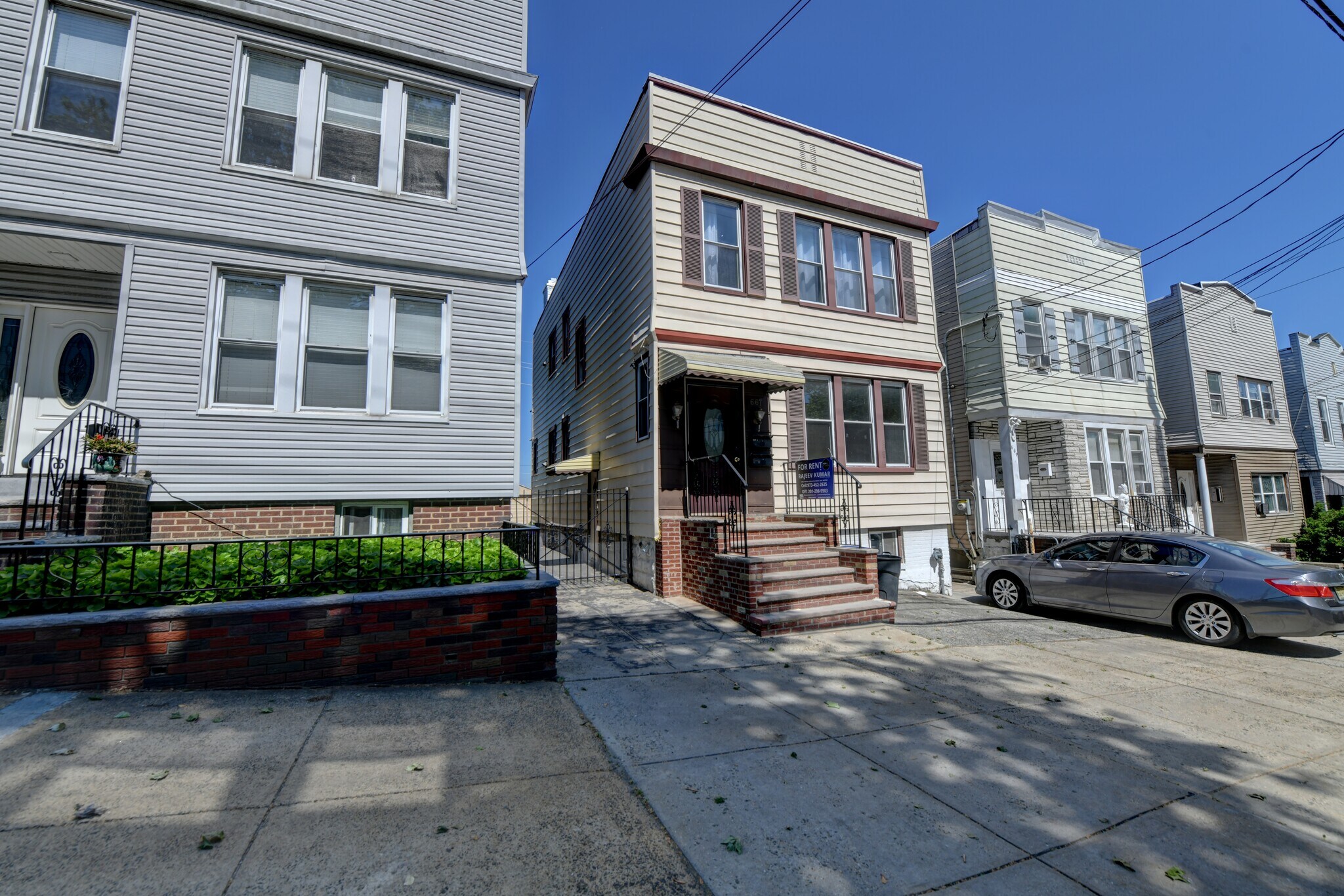 Building Photo - 667 Liberty Ave
