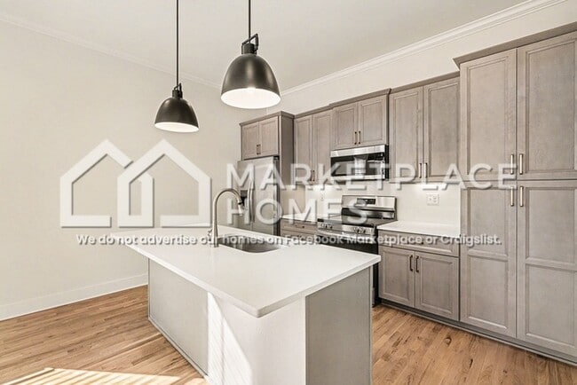 Building Photo - 978 Dozier Pl