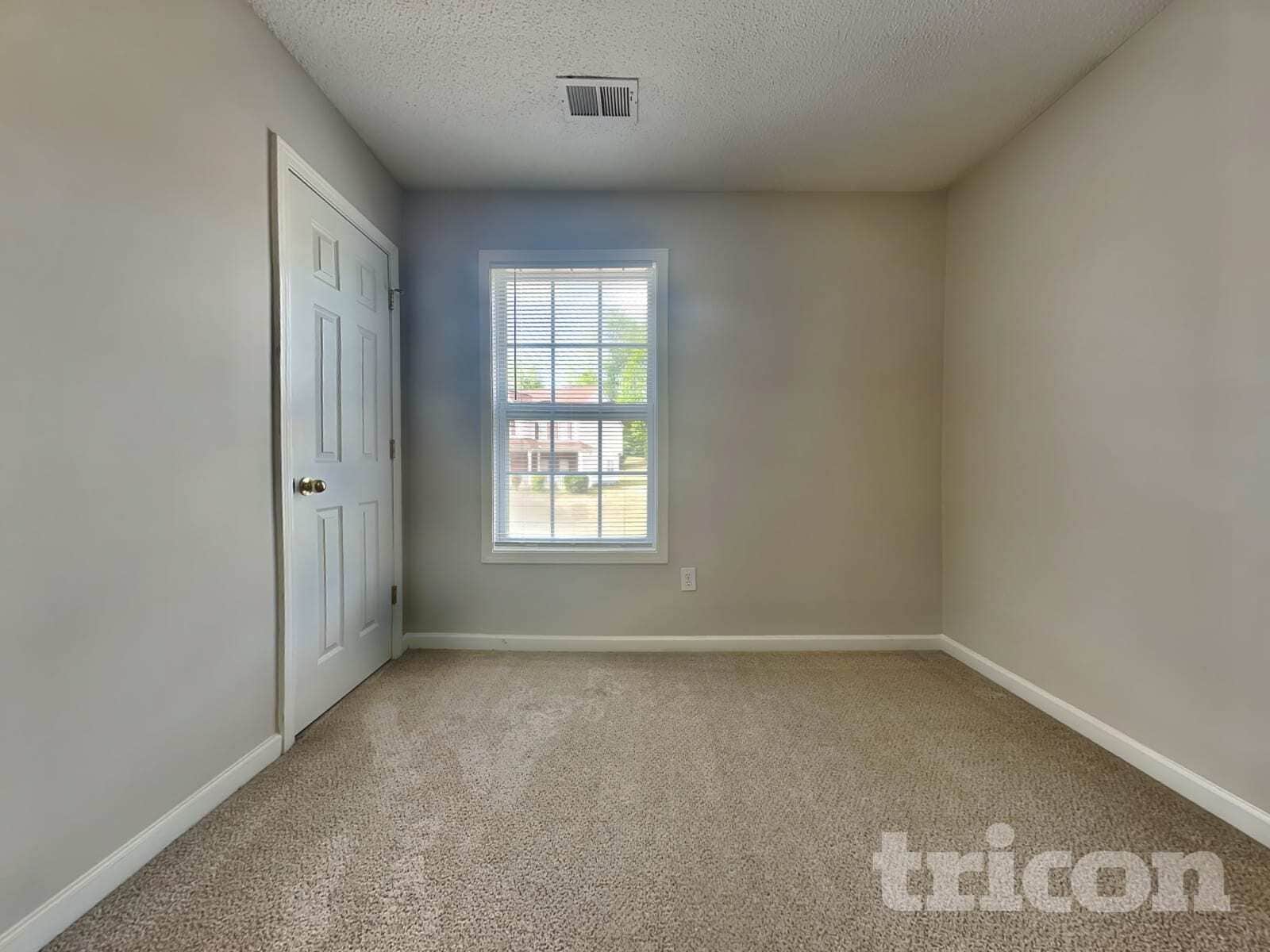 Building Photo - 5739 Newnan Cir