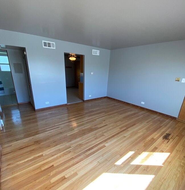 Building Photo - 18231 Morgan Ave