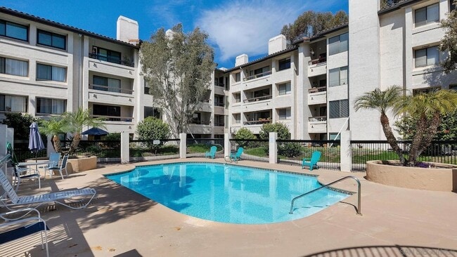 Building Photo - 5765 Friars Rd