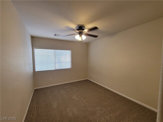 Building Photo - 10650 Timber Stand St