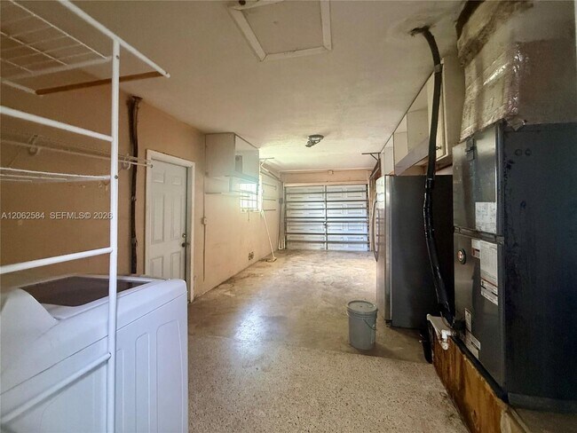 Building Photo - 7710 NW 5th St