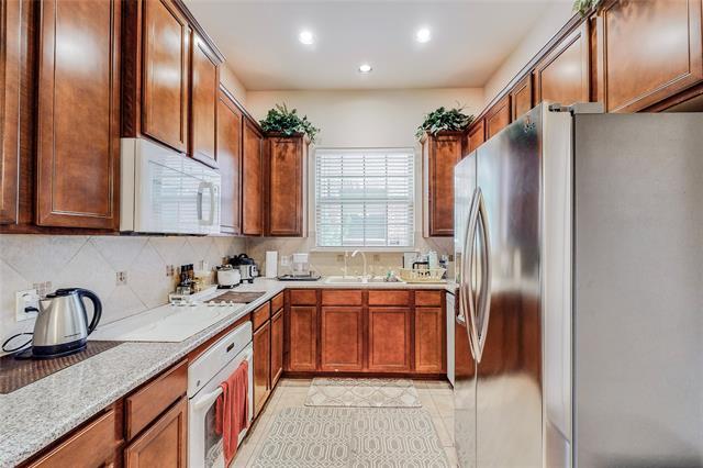 Building Photo - 8712 Iron Horse Dr