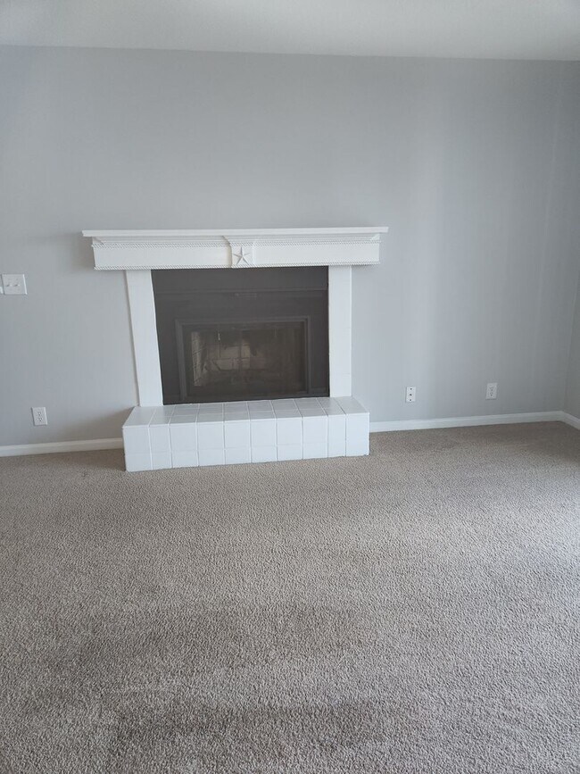 Building Photo - 3200 S Fletcher Ave