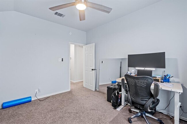 Building Photo - 15106 S Flamingo Dr