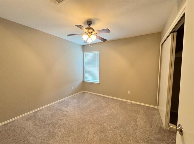 Building Photo - 109 Kendall Cove