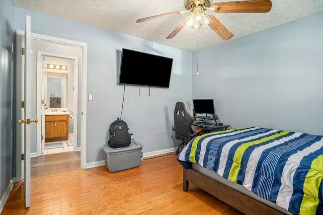 Building Photo - 110 Cactus Ln