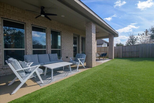 Building Photo - 4910 Morrison Dr