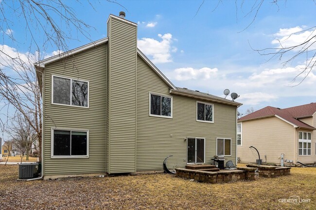 Building Photo - 2539 Lexington Ln