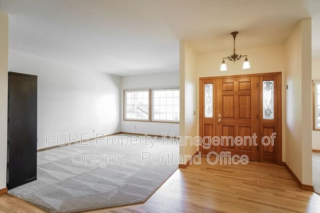 Building Photo - 14020 SW 158th Terrace