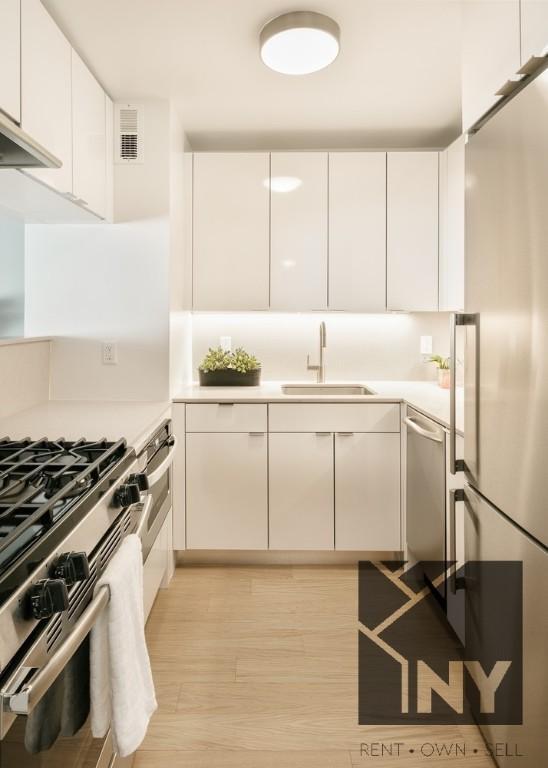 Building Photo - 2 bedroom in NEW YORK NY 10007