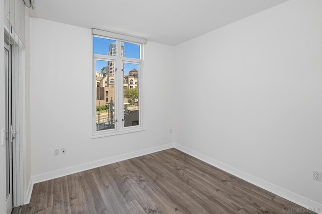 Building Photo - 680 Kettner Blvd