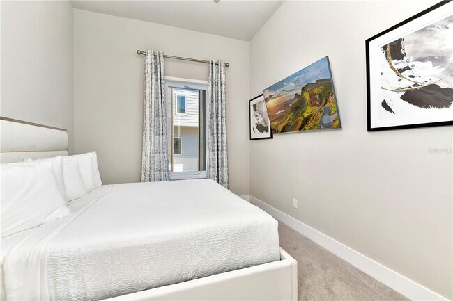 Building Photo - 7740 Sandy Ridge Dr