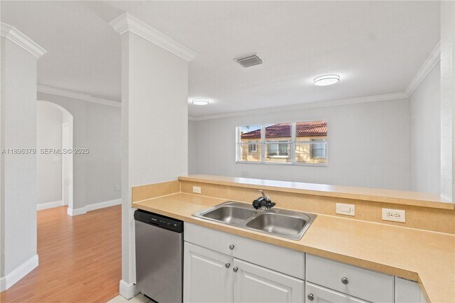 Building Photo - 1398 NE 33rd Ave