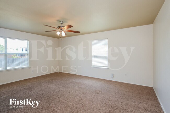 Building Photo - 10636 Winding Passage Way