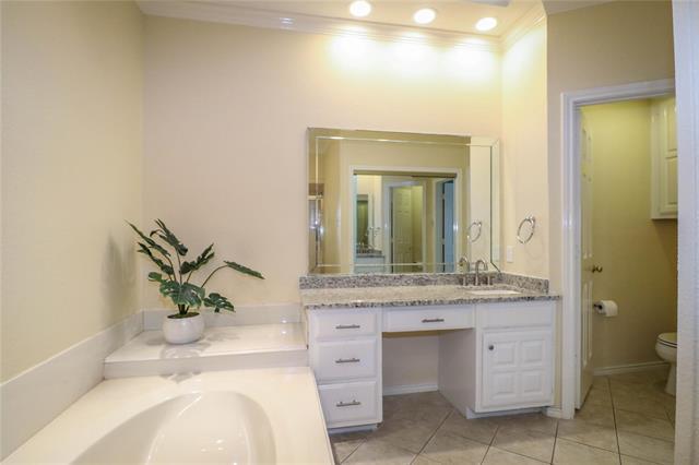 Building Photo - 800 Sundance Cir