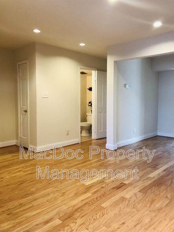 Building Photo - 405 Olde Greenwich Cir