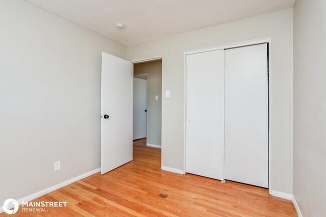 Building Photo - 1 CLARA AVE, ST PETERS, MO 63376