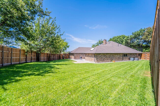 Fenced Backyard - 10014 Bridgegate Cir