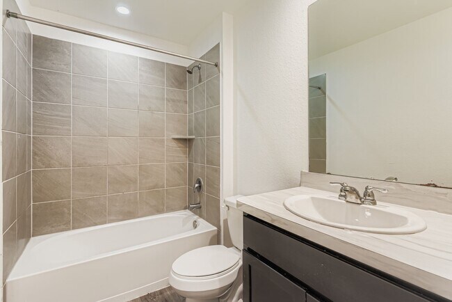 Building Photo - 1726 Windstone Rdg Dr