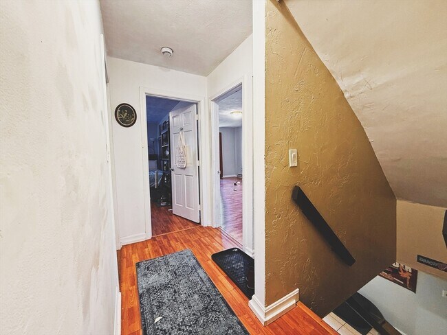 Building Photo - 52 Sargent Ave