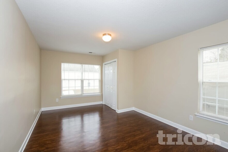 Building Photo - 107 Tanyard Ln