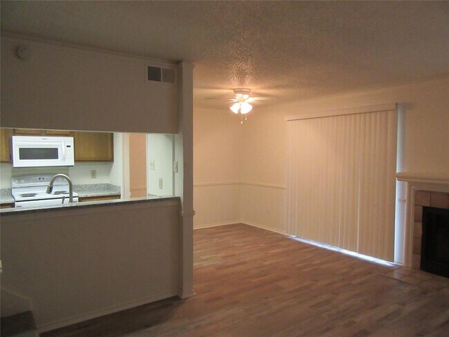 Building Photo - 11311 Audelia Rd