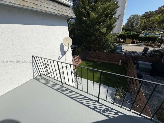 Building Photo - 13503 NE 24th Pl