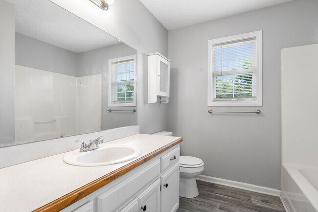 Building Photo - 339 Pioneer Dr