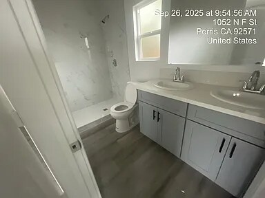 Building Photo - 1054 N F St