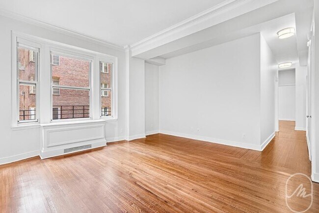 Building Photo - 3 bedroom in New York NY 10028