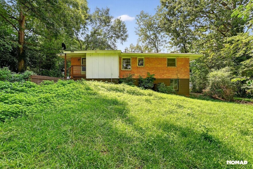 Building Photo - 704 Valleyview Dr