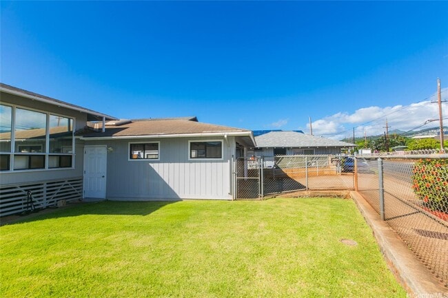 Building Photo - 730 6th Ave