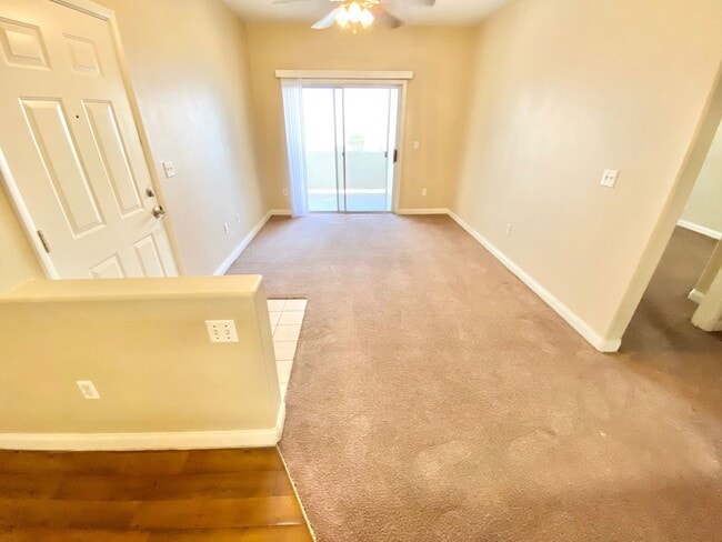 Building Photo - SPACIOUS 1 BEDROOM, 1 BATH GROUND-FLOOR CO...