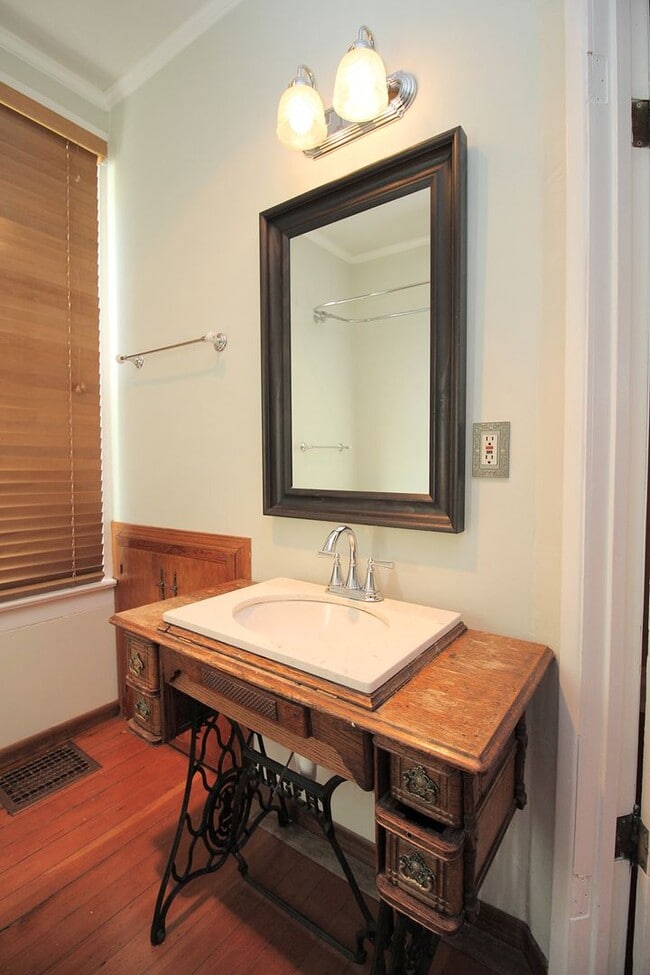 Building Photo - 4536 SE Boise St